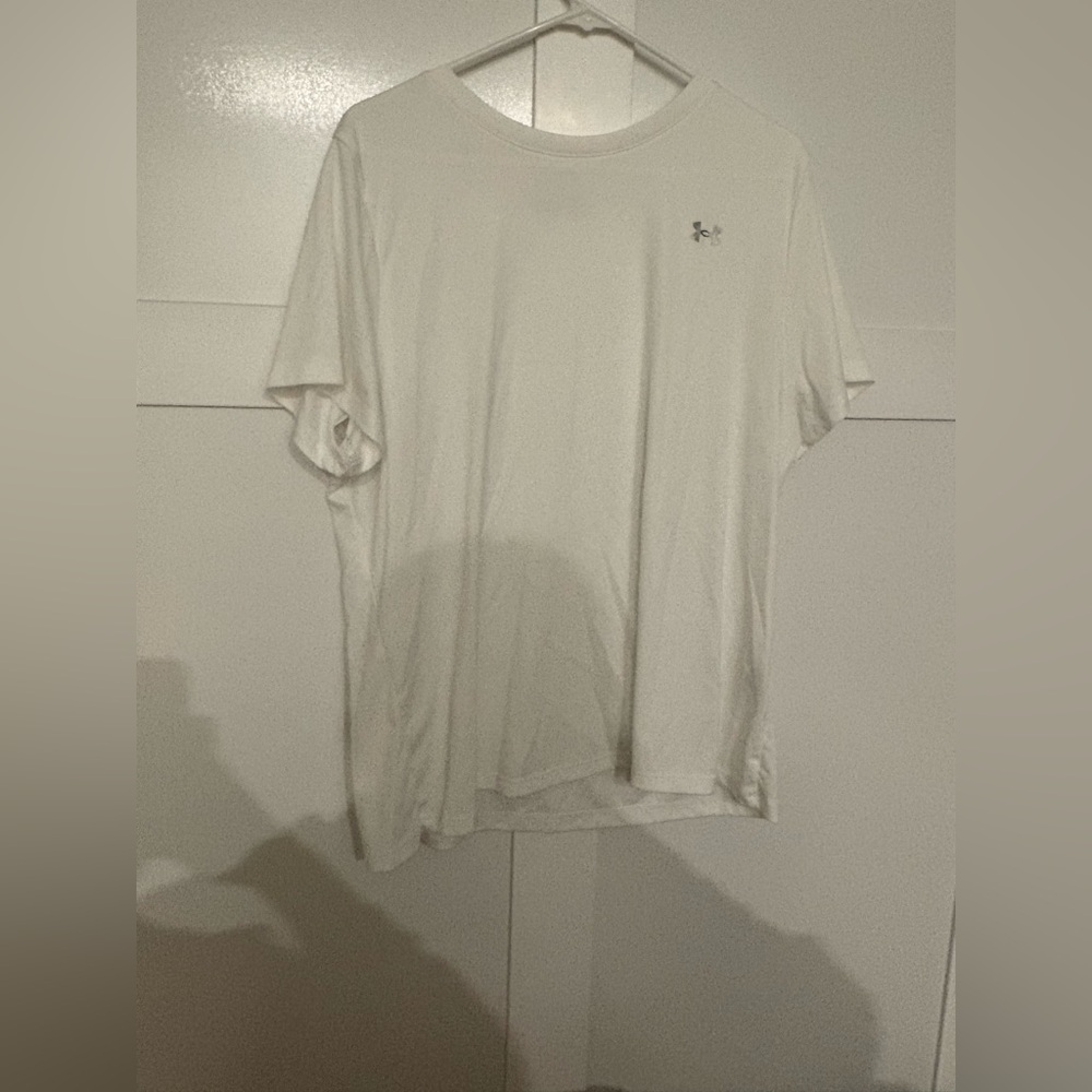 Under Armour womens White T-Shirt